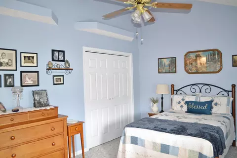 Bedroom - 5617 Calais Dr, Springfield, OH 45503 photo 7 of 10
