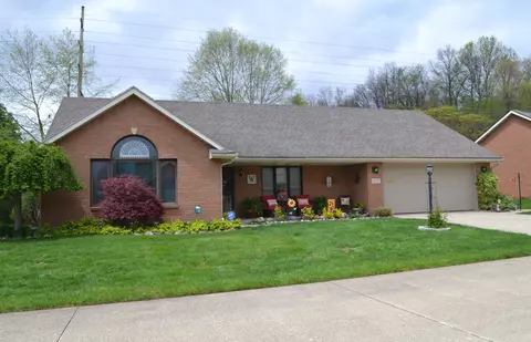 Exterior - 5617 Calais Dr, Springfield, OH 45503 photo 1 of 9