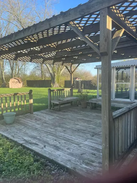 Exterior - 5384 Springfield Jamestown Rd, Springfield, OH 45502 photo 6 of 6