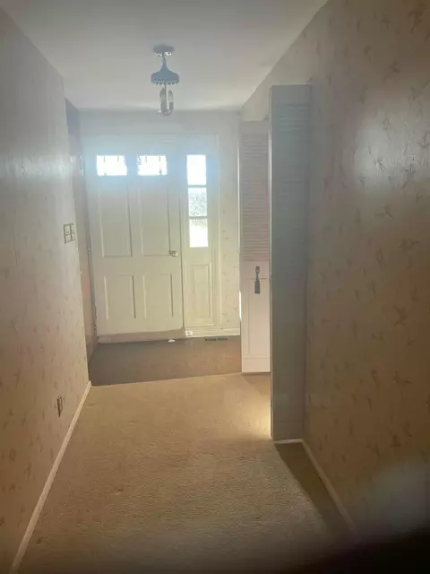 Entry Way - 5384 Springfield Jamestown Rd, Springfield, OH 45502 photo 1 of 1