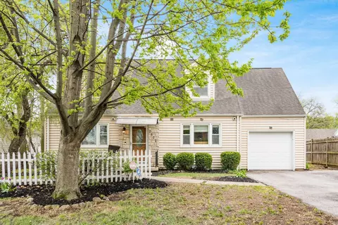 2877 Wellesley Rd, Columbus, OH 43209