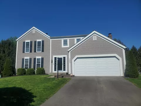 7567 Simmswood Ct, Dublin, OH 43016