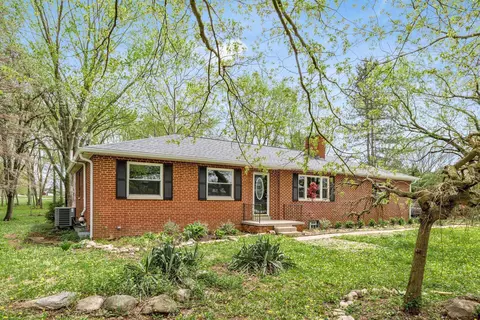 6517 S Section Line Rd, Delaware, OH 43015 photo 2