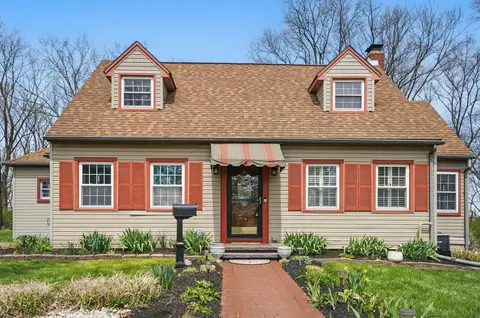 404 Roseland Ave E, Springfield, OH 45503