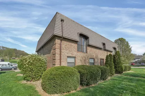 625 Country Club Dr #B14, Newark, OH 43055