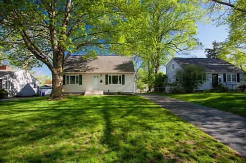 2546 Nottingham Rd, Columbus, OH 43221