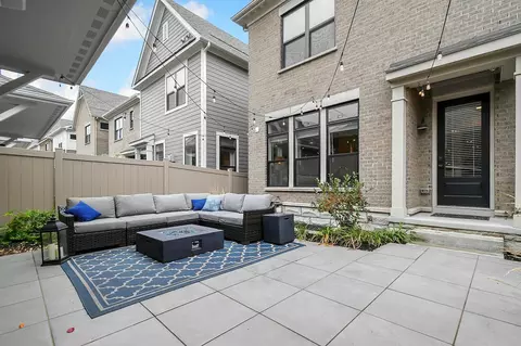 Exterior - 935 Pullman Pl, Columbus, OH 43212 photo 5 of 9