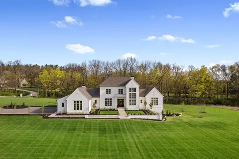 7365 Perry Rd, Delaware, OH 43015