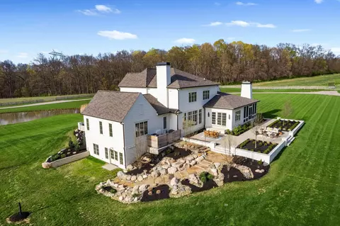 Exterior - 7365 Perry Rd, Delaware, OH 43015 photo 5 of 27