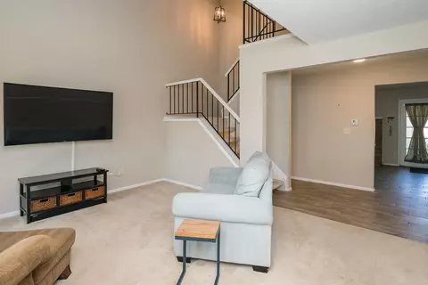 565 Big Ben Ln #B, Columbus, OH 43213