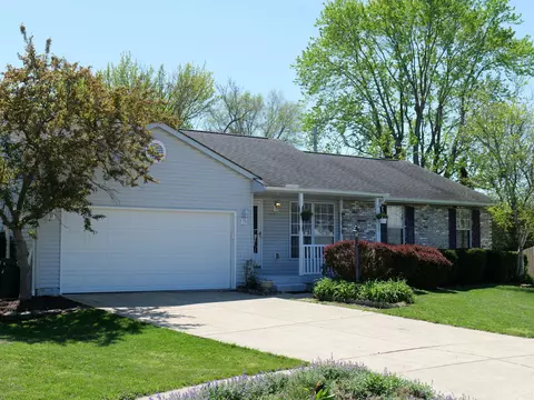 3707 Carriage Run Dr, Hilliard, OH 43026