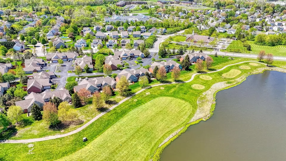 View/Area - 6956 Greensview Village Dr, Canal Winchester, OH 43110 photo 10 of 15