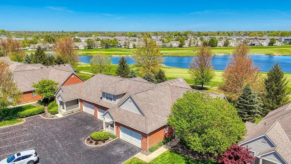 View/Area - 6956 Greensview Village Dr, Canal Winchester, OH 43110 photo 2 of 15