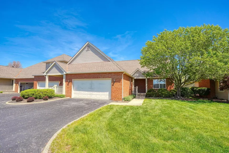 Exterior - 6956 Greensview Village Dr, Canal Winchester, OH 43110 photo 1 of 4