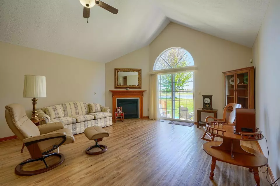 Living - 6956 Greensview Village Dr, Canal Winchester, OH 43110 photo 2 of 2