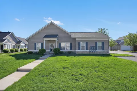 324 Dysar Run Dr, Blacklick, OH 43004