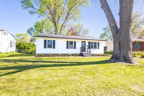 384 Cherrington Rd, Westerville, OH 43081