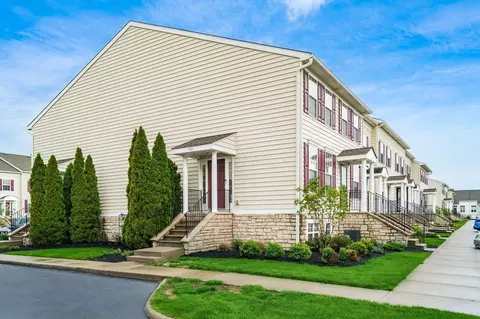 7061 Hill Gail Dr, New Albany, OH 43054