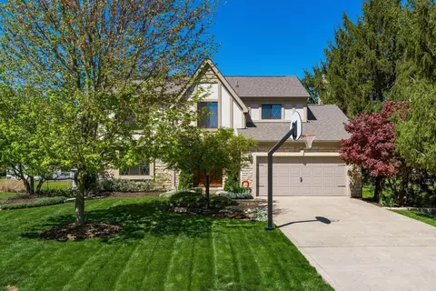12385 Woodsfield Cir E, Pickerington, OH 43147