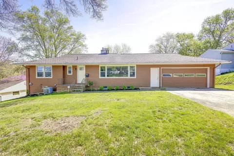 204 Vernedale Dr, Mount Vernon, OH 43050