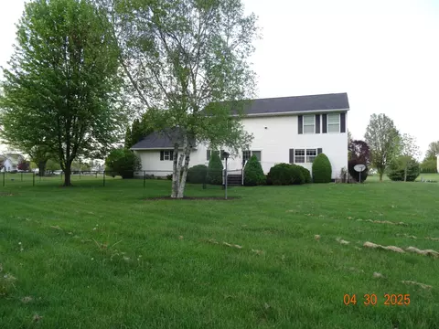 Exterior - 3101 Windy Ridge Dr, Springfield, OH 45502 photo 5 of 6