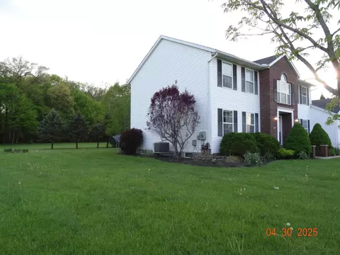 Exterior - 3101 Windy Ridge Dr, Springfield, OH 45502 photo 2 of 6