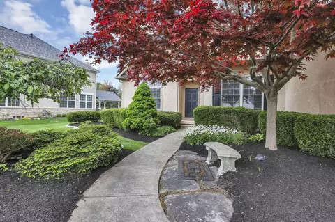 Exterior - 6580 Dalmore Ln, Dublin, OH 43016 photo 5 of 14