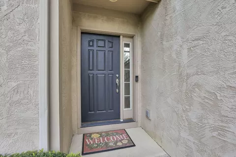 Entry Way - 6580 Dalmore Ln, Dublin, OH 43016 photo 1 of 4