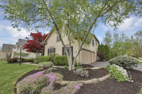 Exterior - 6580 Dalmore Ln, Dublin, OH 43016 photo 3 of 14
