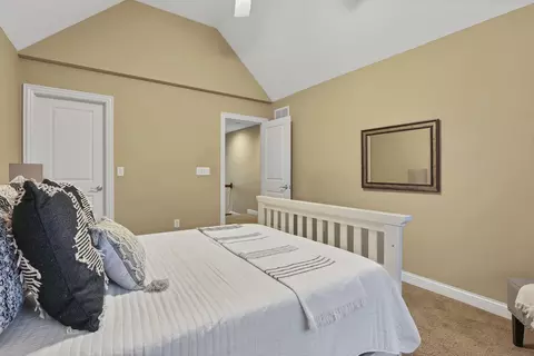 Bedroom - 6580 Dalmore Ln, Dublin, OH 43016 photo 5 of 8