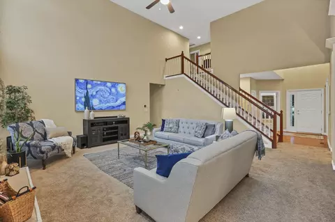 Living - 6580 Dalmore Ln, Dublin, OH 43016 photo 2 of 4