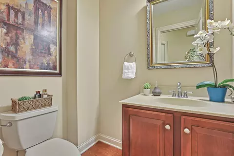 Bath - 6580 Dalmore Ln, Dublin, OH 43016 photo 4 of 9