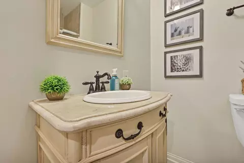 Bath - 6580 Dalmore Ln, Dublin, OH 43016 photo 9 of 9