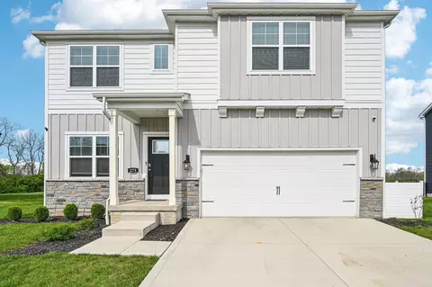 275 Crestview Ln, Pickerington, OH 43147