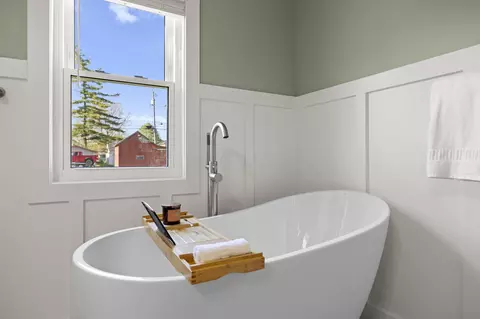 Bath - 307 E Water St, Prospect, OH 43342 photo 5 of 5
