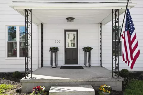 Exterior - 307 E Water St, Prospect, OH 43342 photo 4 of 10