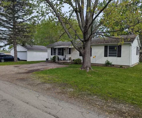 7883 Schoolhouse Rd, Leesburg, OH 45135