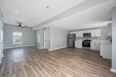 331 E Barthman Ave, Columbus, OH 43207