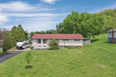 848 Carpico Dr NE, Lancaster, OH 43130
