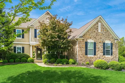 3224 Mccammon Chase Dr, Lewis Center, OH 43035