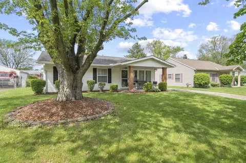 4726 Hillcrest St S, Hilliard, OH 43026
