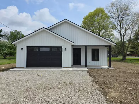 205 Railroad St, Cardington, OH 43315