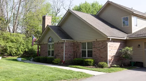 202 Collier Ridge Dr, Columbus, OH 43235