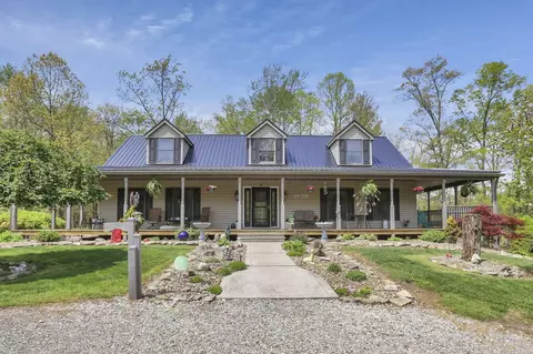 3615 Dragoo Rd, Nashport, OH 43830