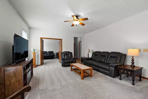 178 Stockard Loop, Delaware, OH 43015 photo 5
