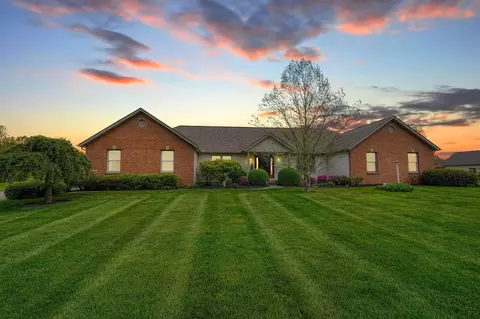 4656 Meadowgrove Dr NW, Carroll, OH 43112