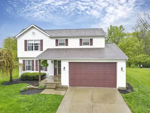 214 Stonecroft Ct, Pataskala, OH 43062