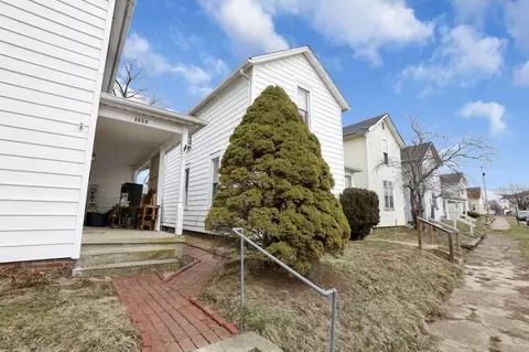 Exterior - 1227 E Chestnut St, Lancaster, OH 43130 photo 2 of 10