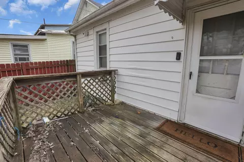 Exterior - 1227 E Chestnut St, Lancaster, OH 43130 photo 6 of 10