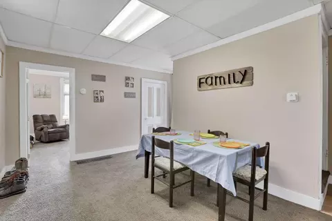 Dining - 1227 E Chestnut St, Lancaster, OH 43130 photo 1 of 2